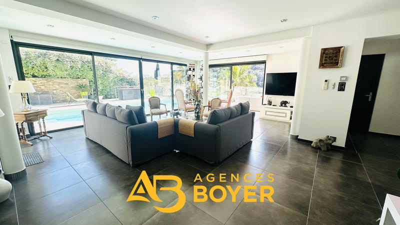 Appartement - 157 m² - 5 pièces