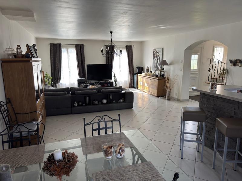 Maison contemporaine - 156 m² - 45 pièces