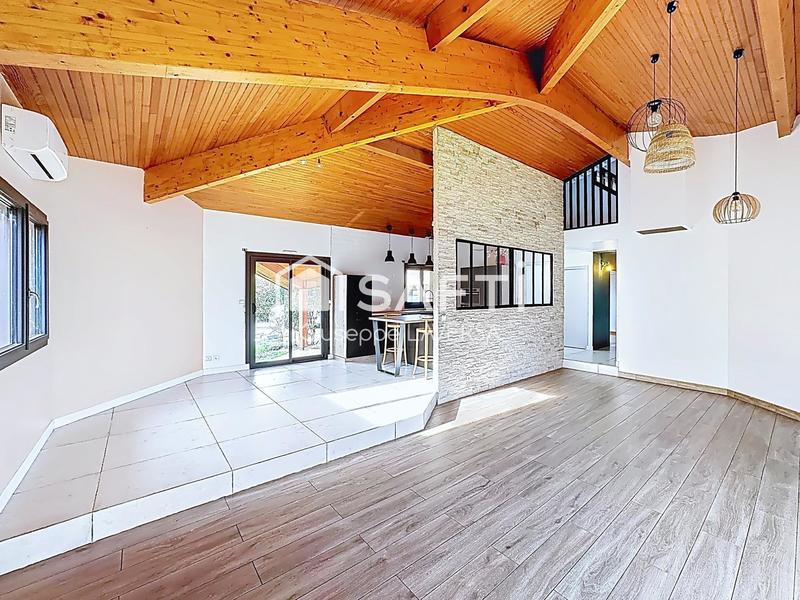 Maison - 207 m² - 7 pièces