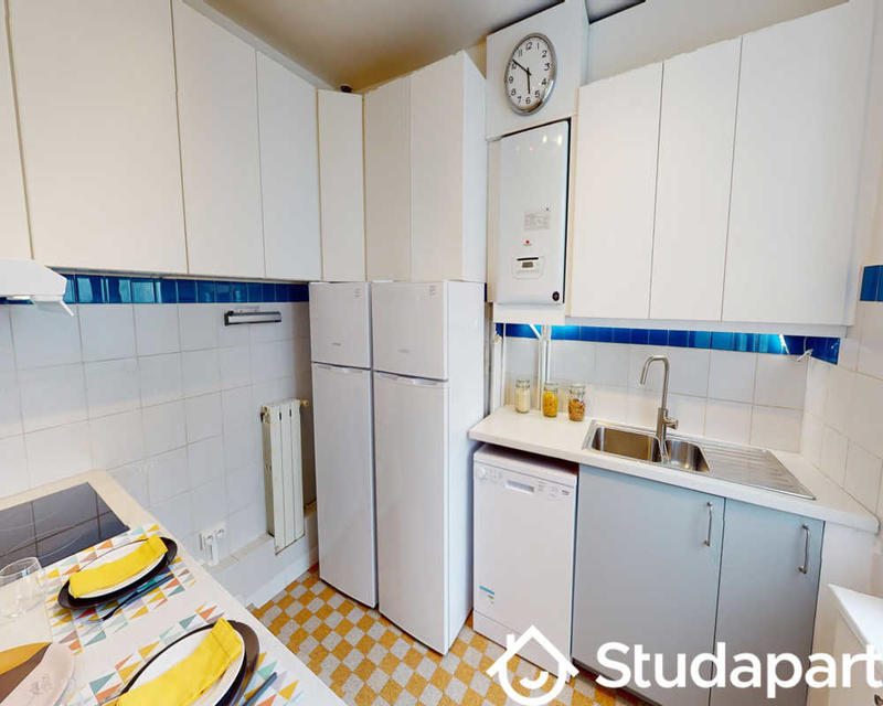 Chambre - 130 m² - 1 pièce