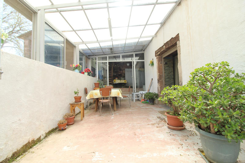 Maison - 235 m² - 8 pièces