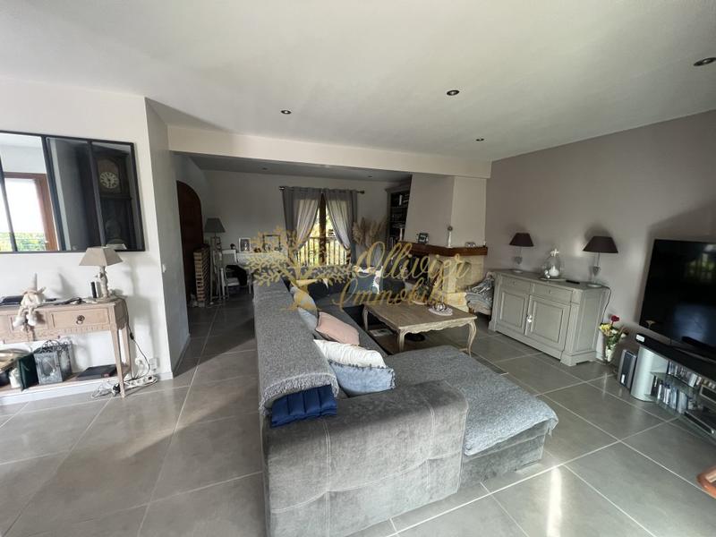 Pavillon - 140 m² - 5 pièces