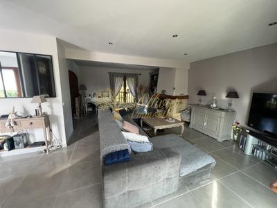 Pavillon - 140 m² - 5 pièces