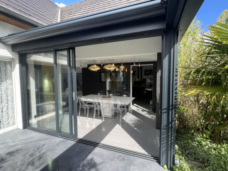 Maison contemporaine - 154 m² - 7 pièces