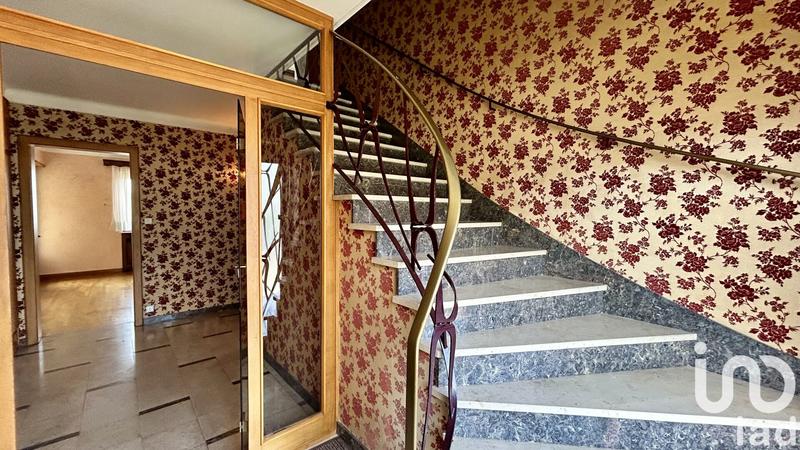 Maison - 198 m² - 7 pièces