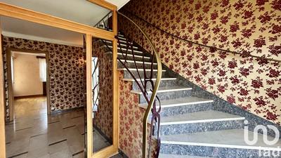 Maison - 198 m² - 7 pièces