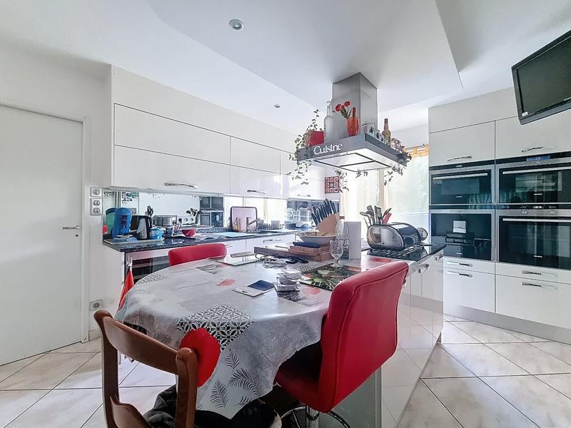 Maison - 167 m² - 5 pièces