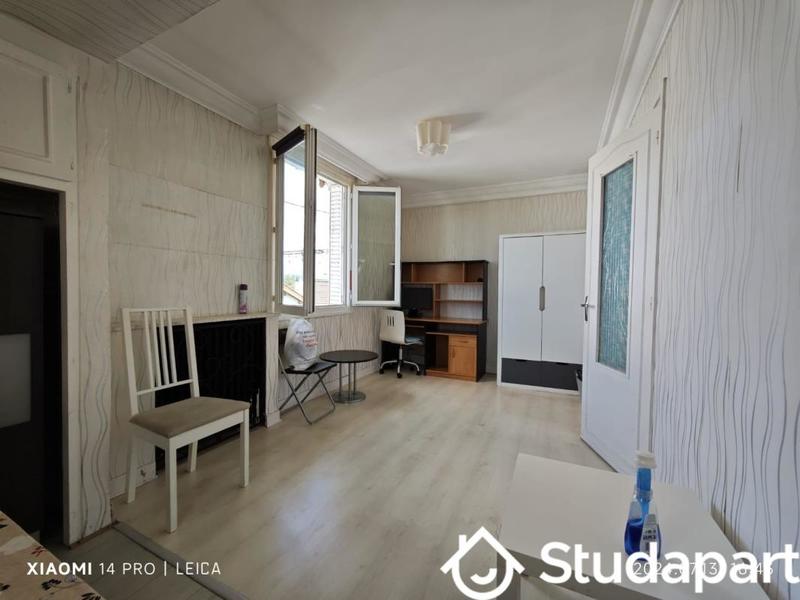 Chambre - 16 m² - 1 pièce