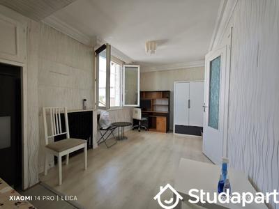 Chambre - 16 m² - 1 pièce