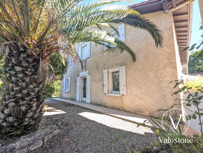 Maison traditionnelle - 188 m² - 7 pièces