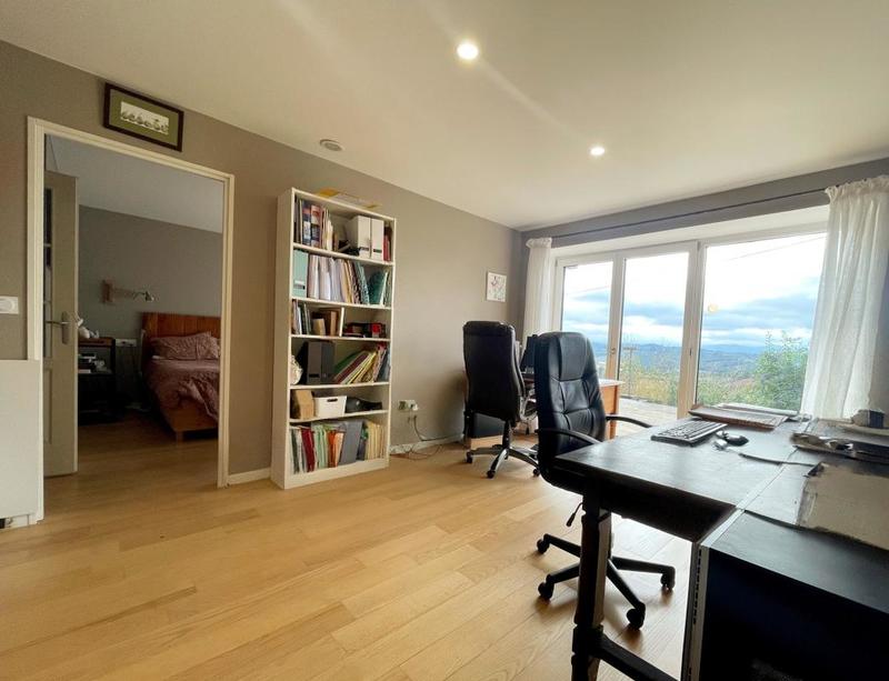 Maison - 207 m² - 4 pièces