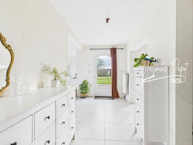 Maison - 220 m² - 8 pièces