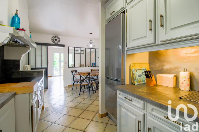 Maison - 225 m² - 10 pièces