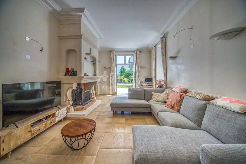 Maison - 488 m² - 20 pièces