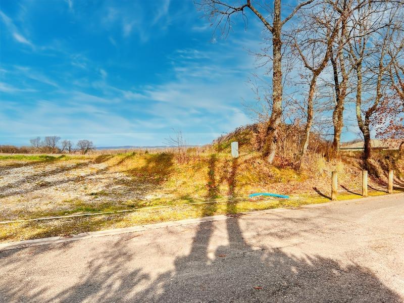 Terrain constructible - 1 470 m²