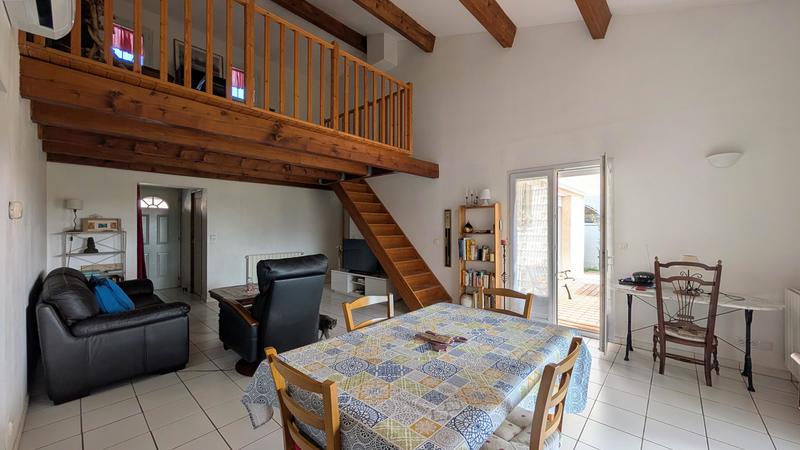 Villa - 100 m² - 5 pièces