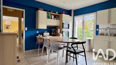 Maison - 217 m² - 8 pièces