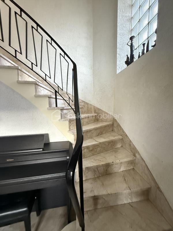 Maison - 148 m² - 7 pièces