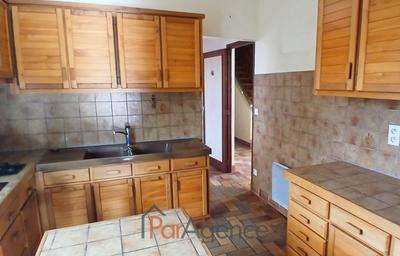 Maison - 193 m² - 9 pièces