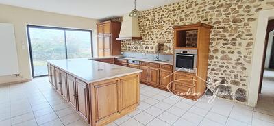 Maison - 167 m² - 5 pièces