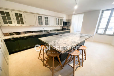 Maison chambre d'hôtes - 209 m² - 7 pièces