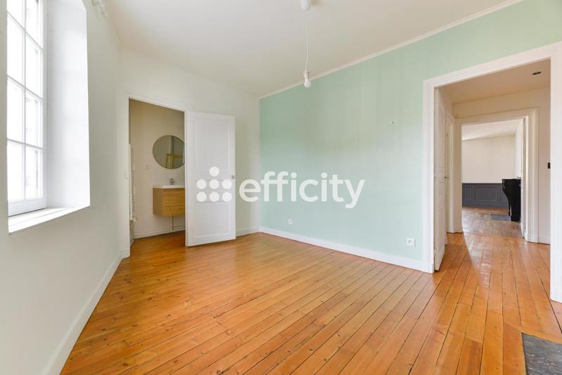 Appartement - 134 m² - 6 pièces