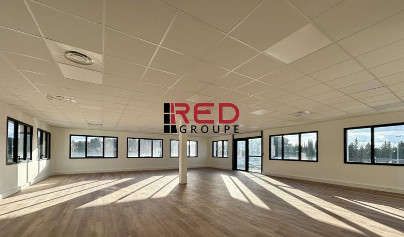 Bureau - 183 m² - 1 pièce