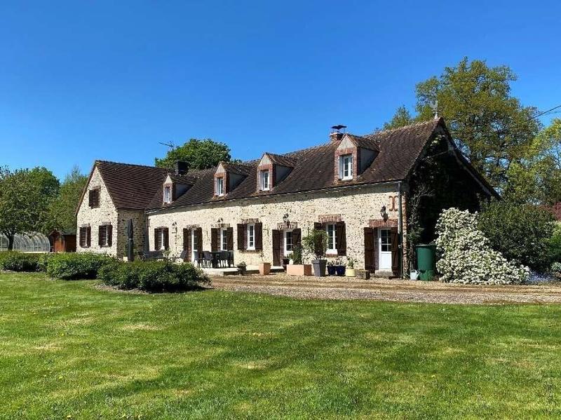 Maison - 303 m² - 10 pièces