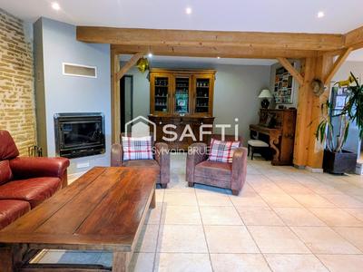 Maison - 255 m² - 11 pièces