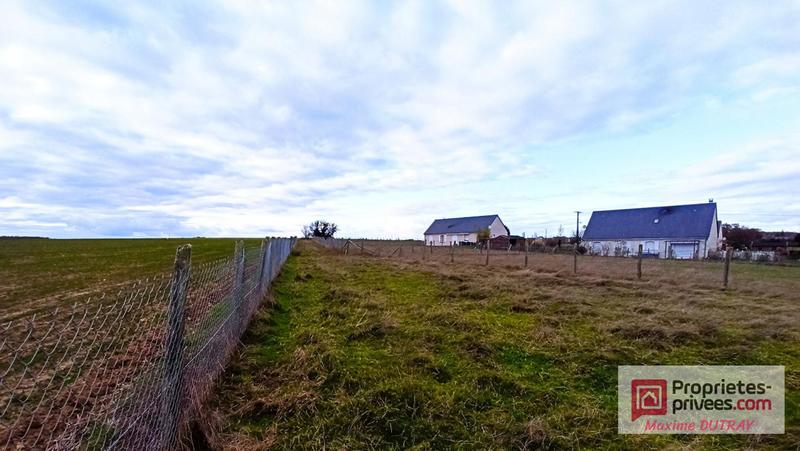 Terrain constructible - 2 100 m²