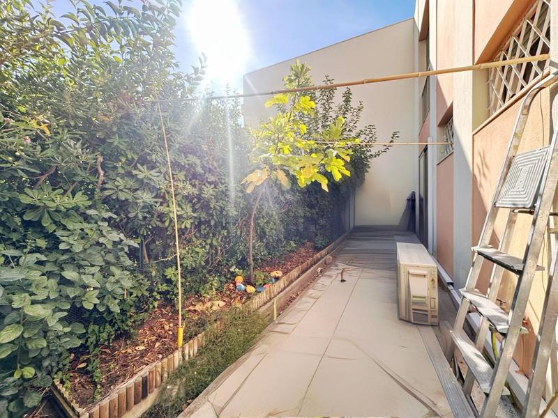 Appartement - 80 m² - 3 pièces