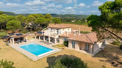 Villa - 180 m² - 7 pièces