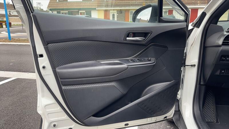 Toyota c-Hr 1.8 Vvt-i 122 Hybrid Cvt Dynamic