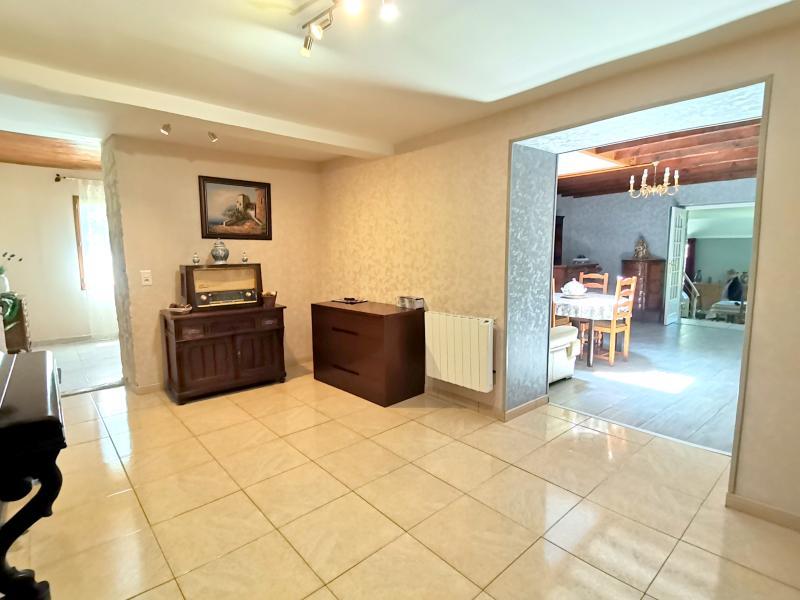 Maison - 218 m² - 7 pièces