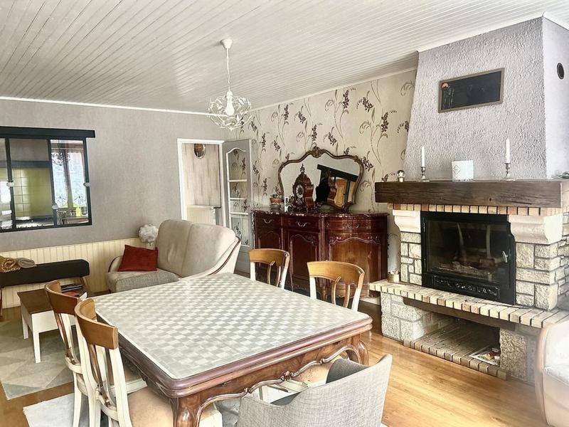 Maison - 104 m² - 4 pièces