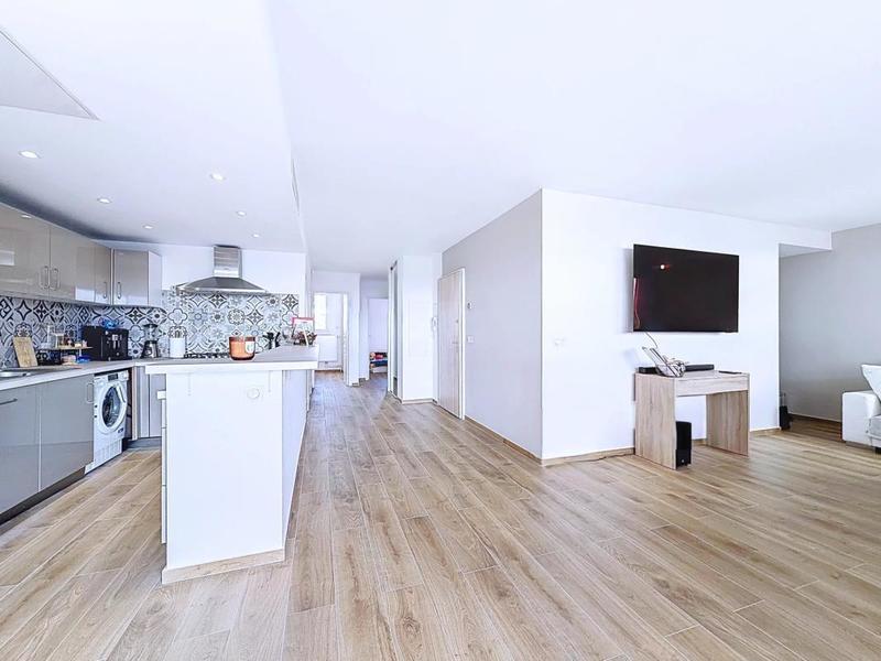 Appartement - 83 m² - 4 pièces