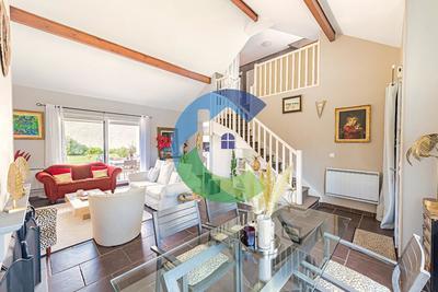 Maison - 115 m² - 5 pièces