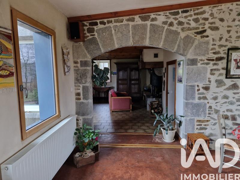 Maison de village - 181 m² - 7 pièces