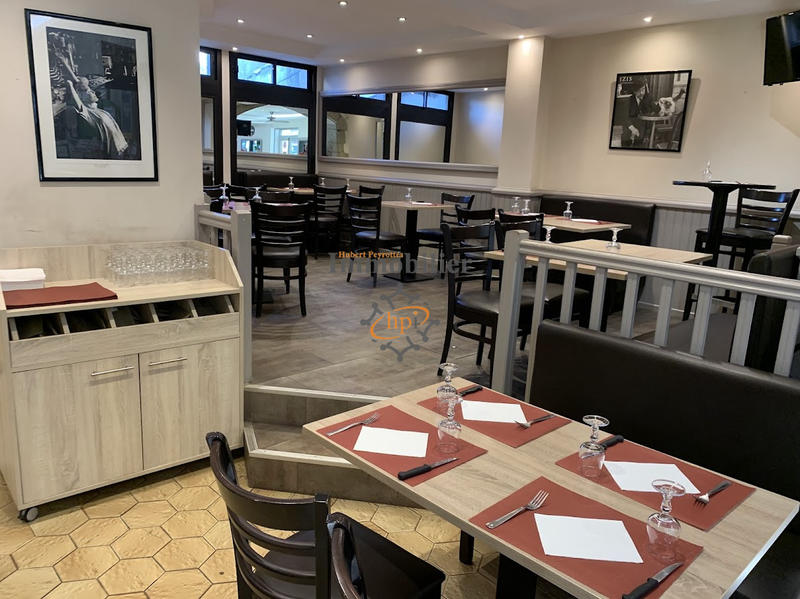 Maison - 275 m² - 3 pièces