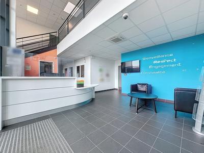 Bureau - 423 m² - 15 pièces