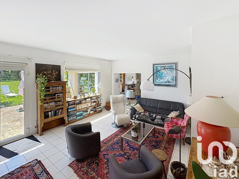 Maison - 138 m² - 9 pièces