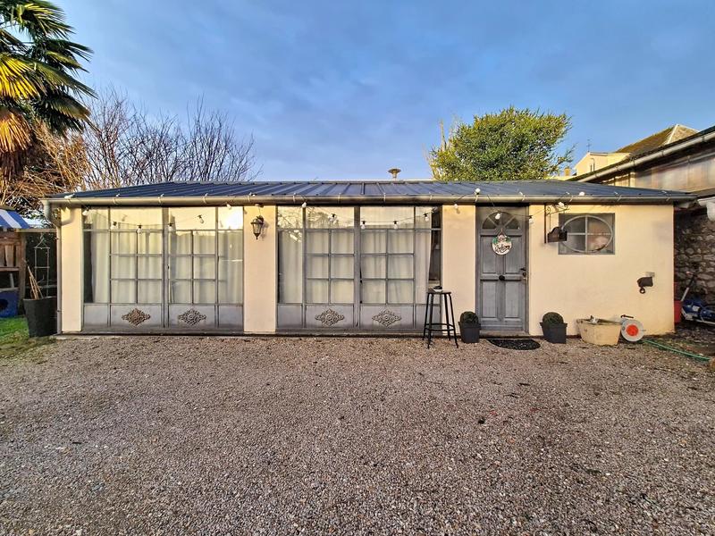 Maison - 199 m² - 5 pièces