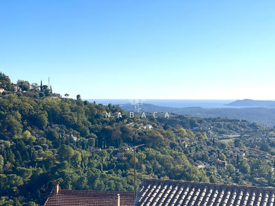 Appartement - 100 m² - 5 pièces