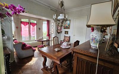 Maison de maîtres - 180 m² - 8 pièces