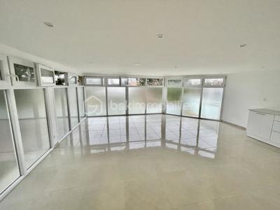 Appartement - 94 m² - 4 pièces