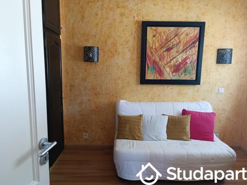 Chambre - 15 m² - 1 pièce