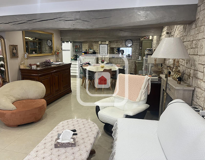 Maison - 141 m² - 6 pièces