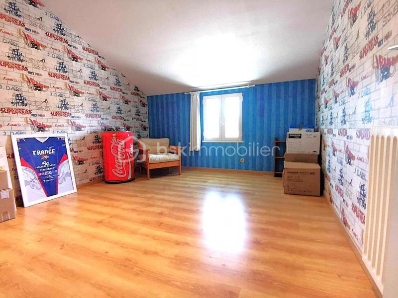 Maison - 248 m² - 11 pièces