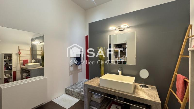 Loft - 177 m² - 5 pièces