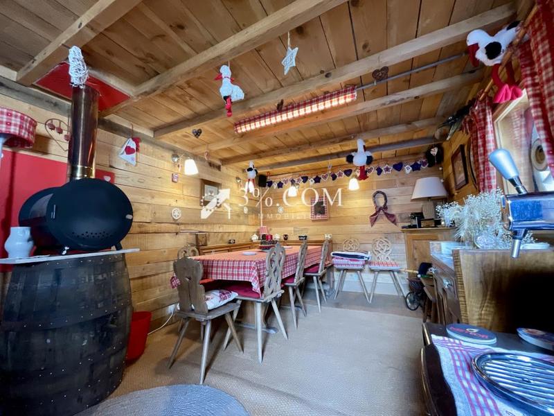 Demeure - 169 m² - 8 pièces